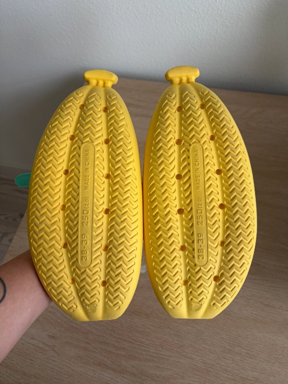 Banana Sandals - Picture 4 of 4